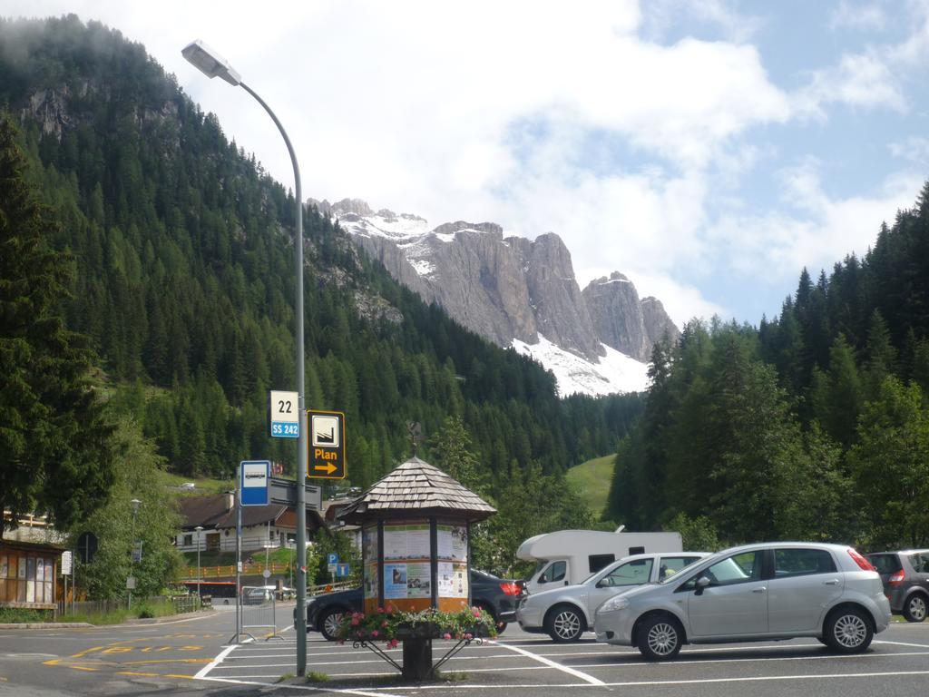 Hotel Edda Selva di Val Gardena Exteriör bild